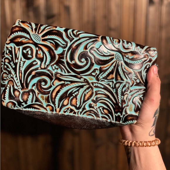 Patricia Nash clutch - Picture 2 of 2